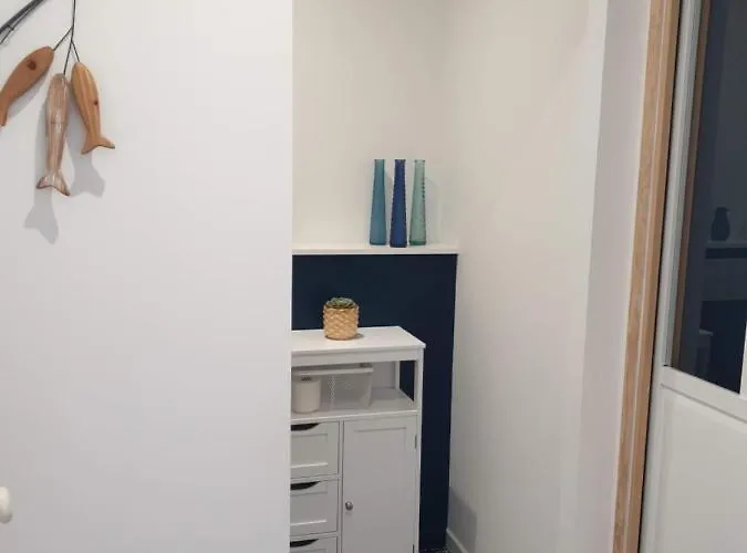 Les Volets Bleus De Les Roses Holiday home